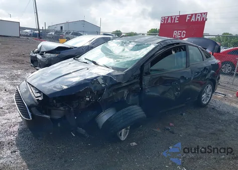 2017 Ford Focus Se z USA, uszkodzony, nr VIN 1FADP3F2XHL305514